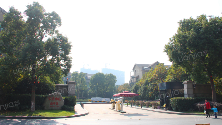 华清山庄外景图