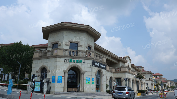 南王家上流村外景图