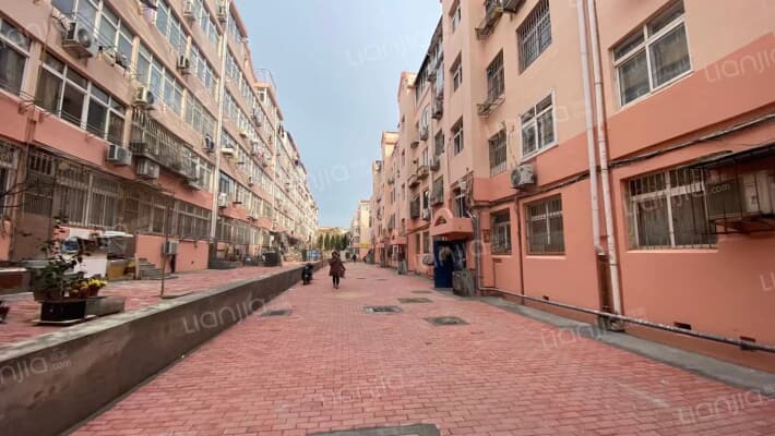 芙蓉山庄小区外景图