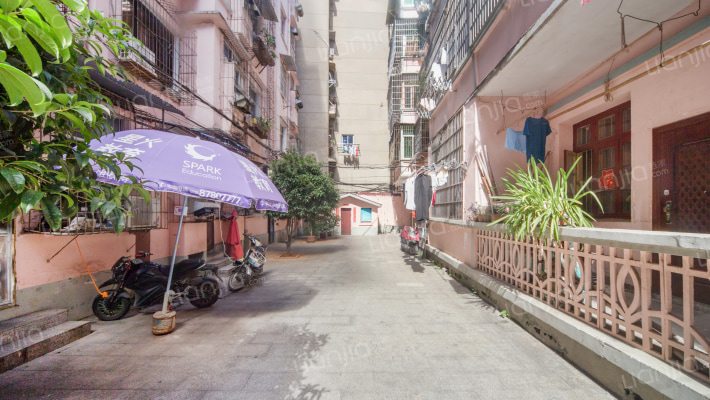 阳光住宅小区外景图