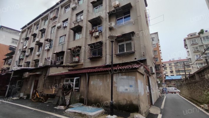 区外贸单元楼外景图