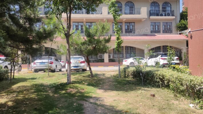 泾渭上城外景图