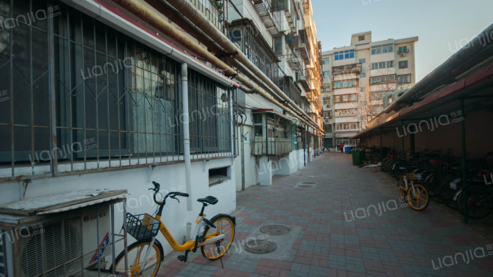 来福西里外景图