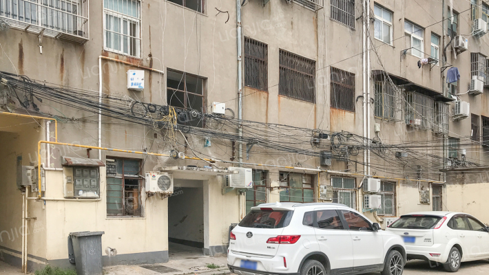 医药公司家属院娱乐园外景图