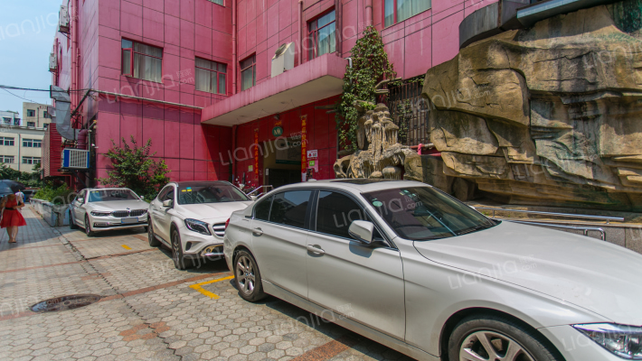 德盛大厦外景图