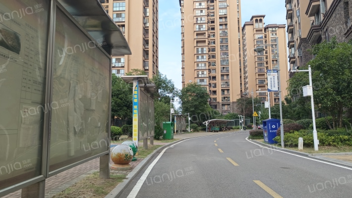 龙湖社区2期外景图