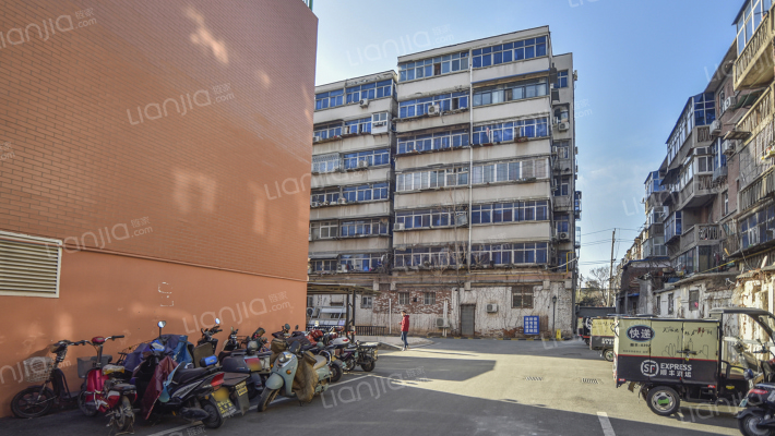 西站路67号院外景图