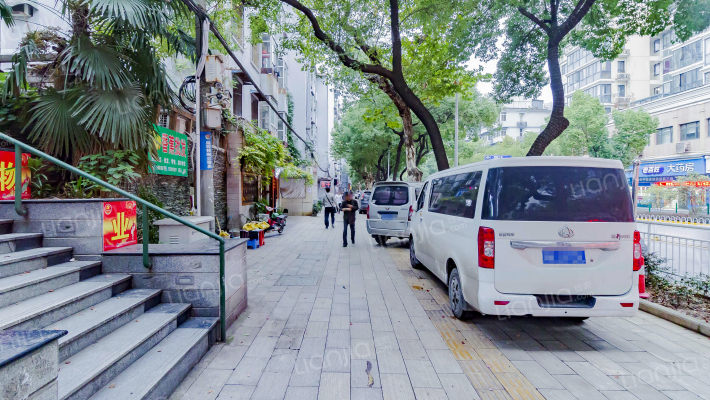 汉阳大道111到113号外景图