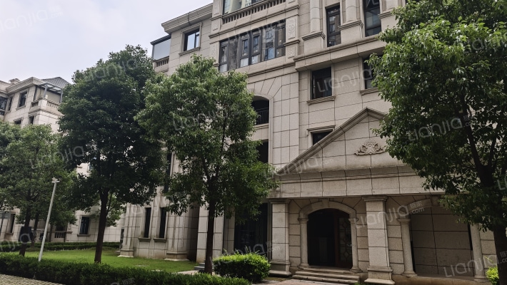 祥和福临门外景图