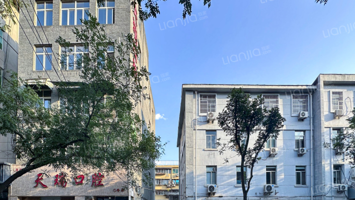 市房地局家属院外景图