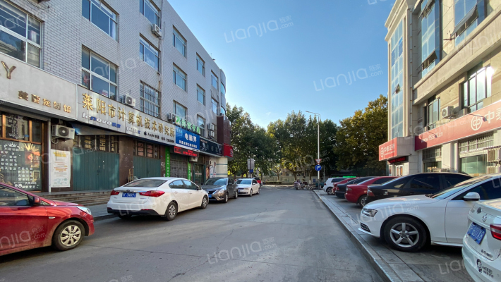 旌旗广场外景图