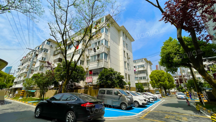 风雷新村外景图