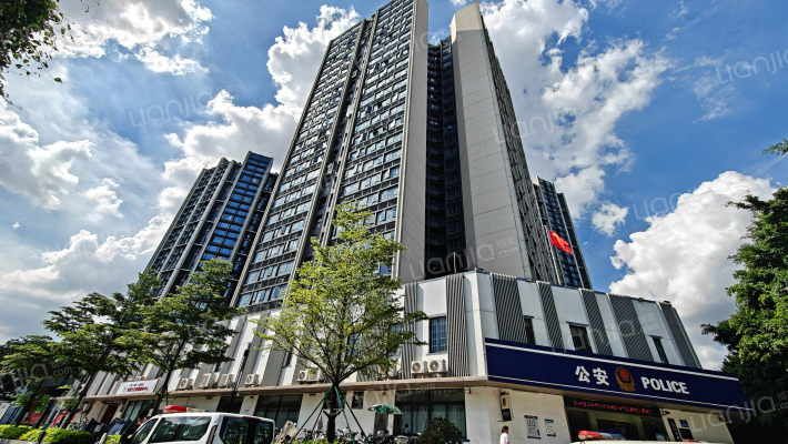 雅居乐天际715外景图