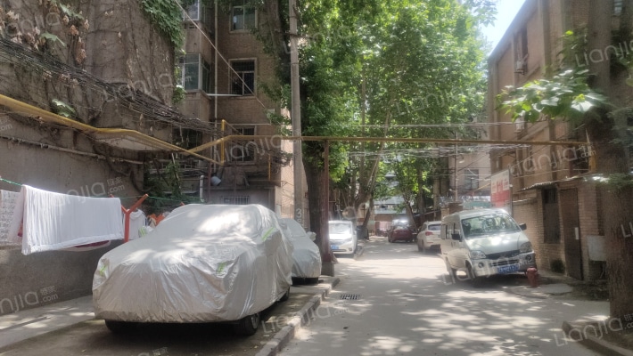 西安电器开关厂家属院外景图