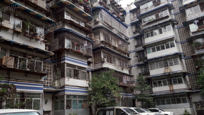 萃苑公寓外景图