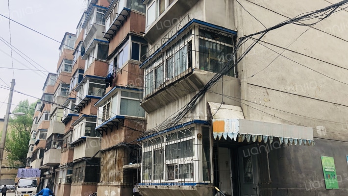 南十中路外景图