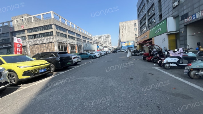 森茂汽车城市广场外景图