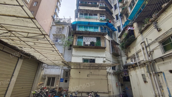 闽江公寓外景图