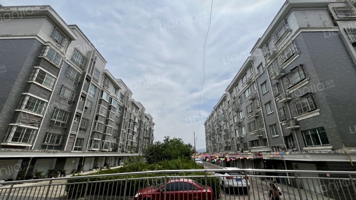 明珠秀冠花园外景图