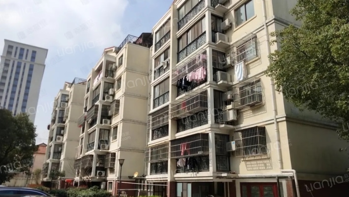 阳光花园外景图