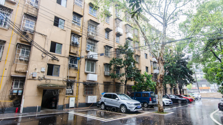 长沙市第二汽车修制厂宿舍外景图