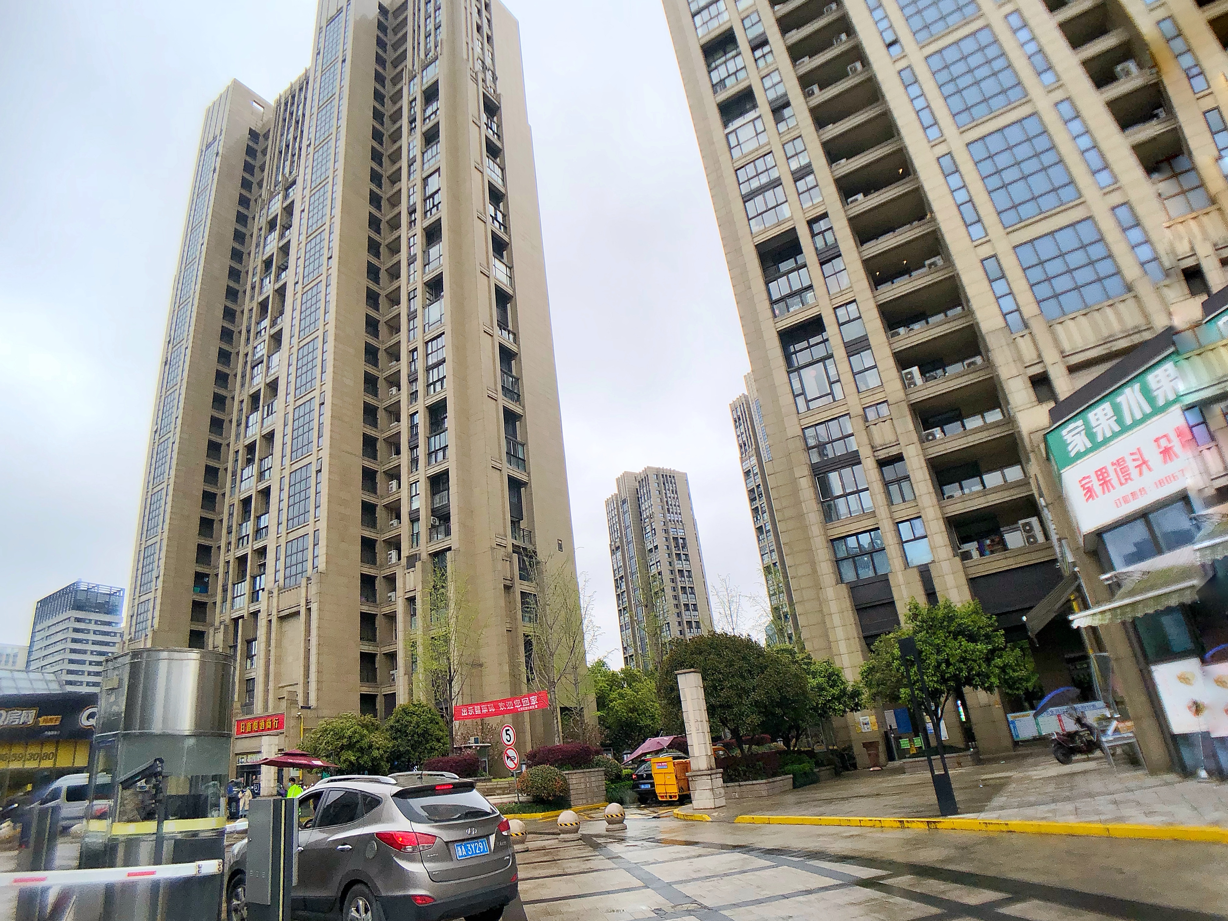 半岛国际小区实景 7
