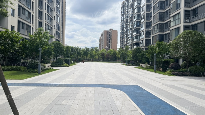 梦想麓隐天境外景图