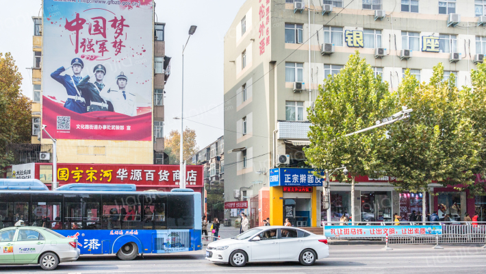 文化路92号院外景图