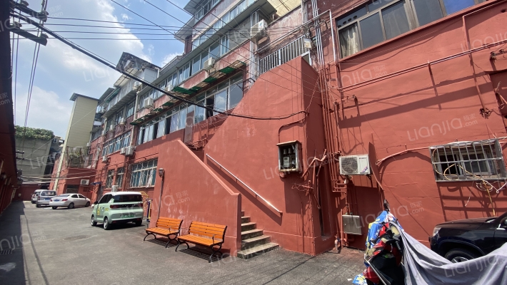 湖滨路326号院外景图