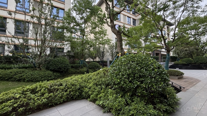 山语桃源溪岸学府外景图