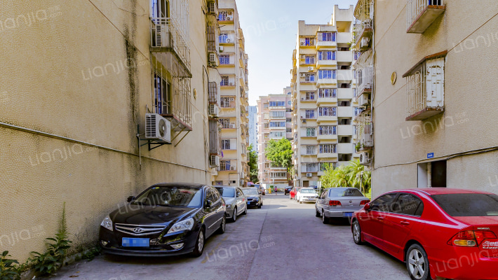 海关小区外景图