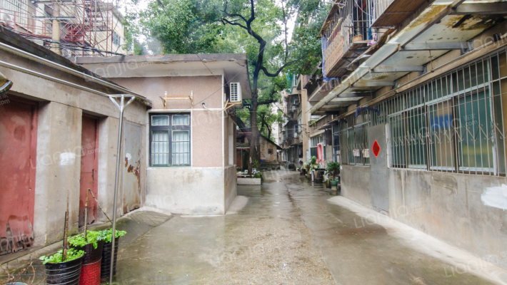 省地铁局宿舍外景图