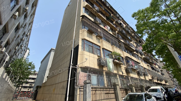 监狱管理局宿舍外景图