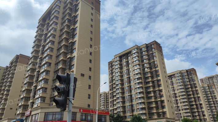 绿地香榭丽公馆外景图