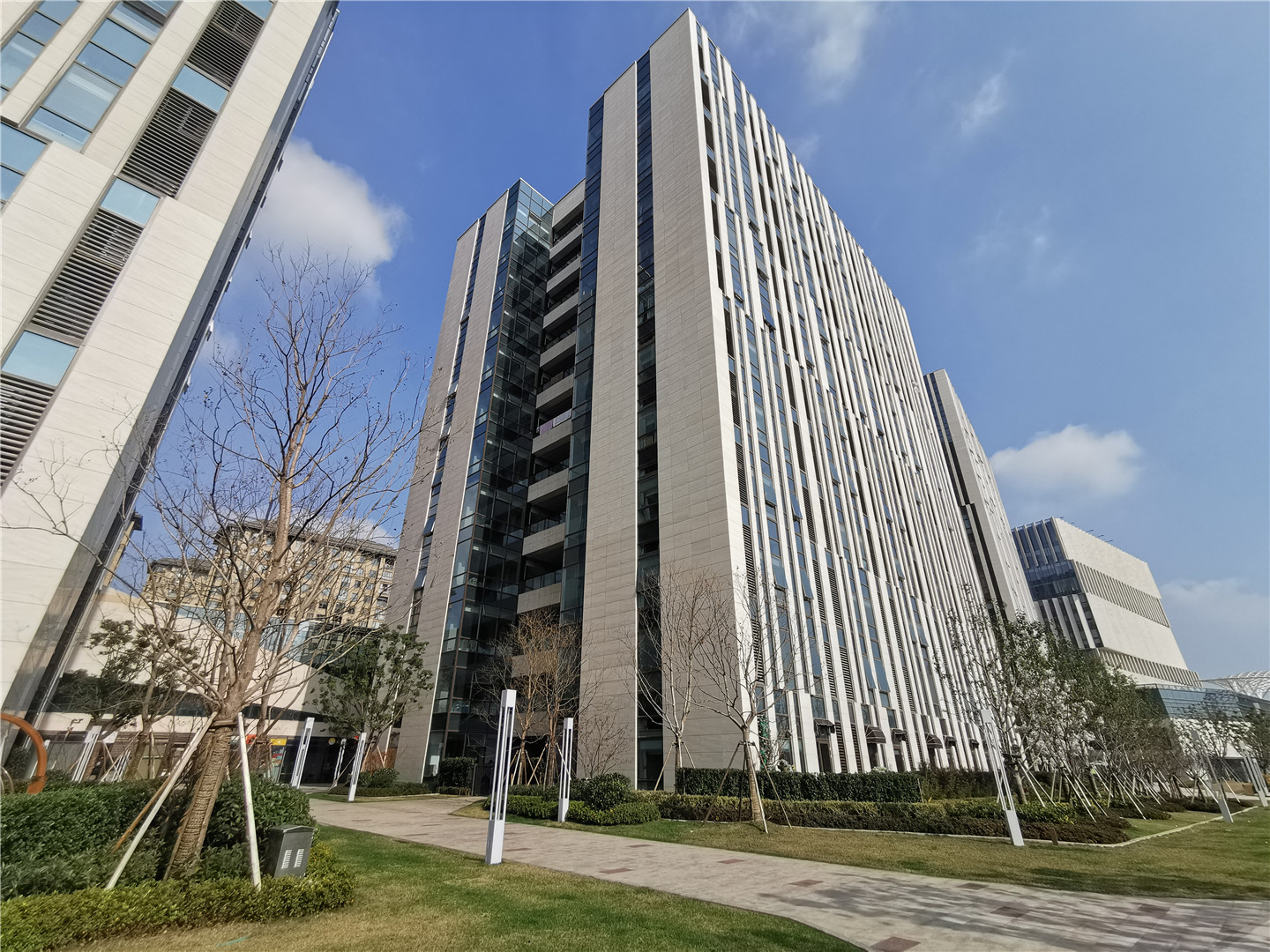 Hua Ce Center compound photo 2