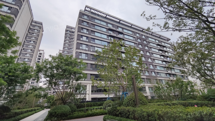 中海阅麓山外景图