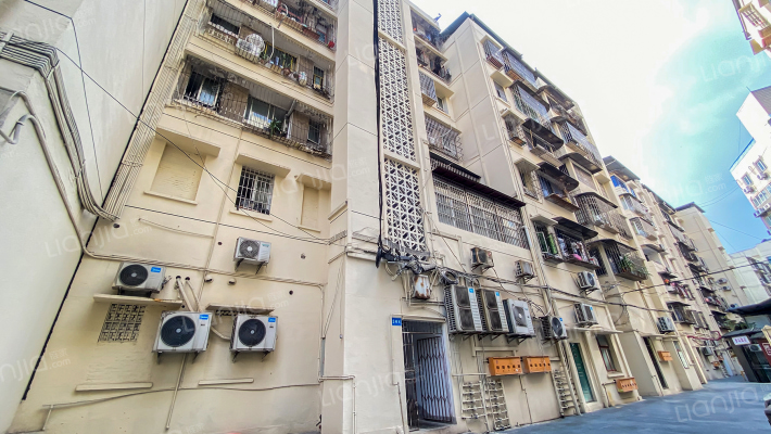 向阳街85号外景图