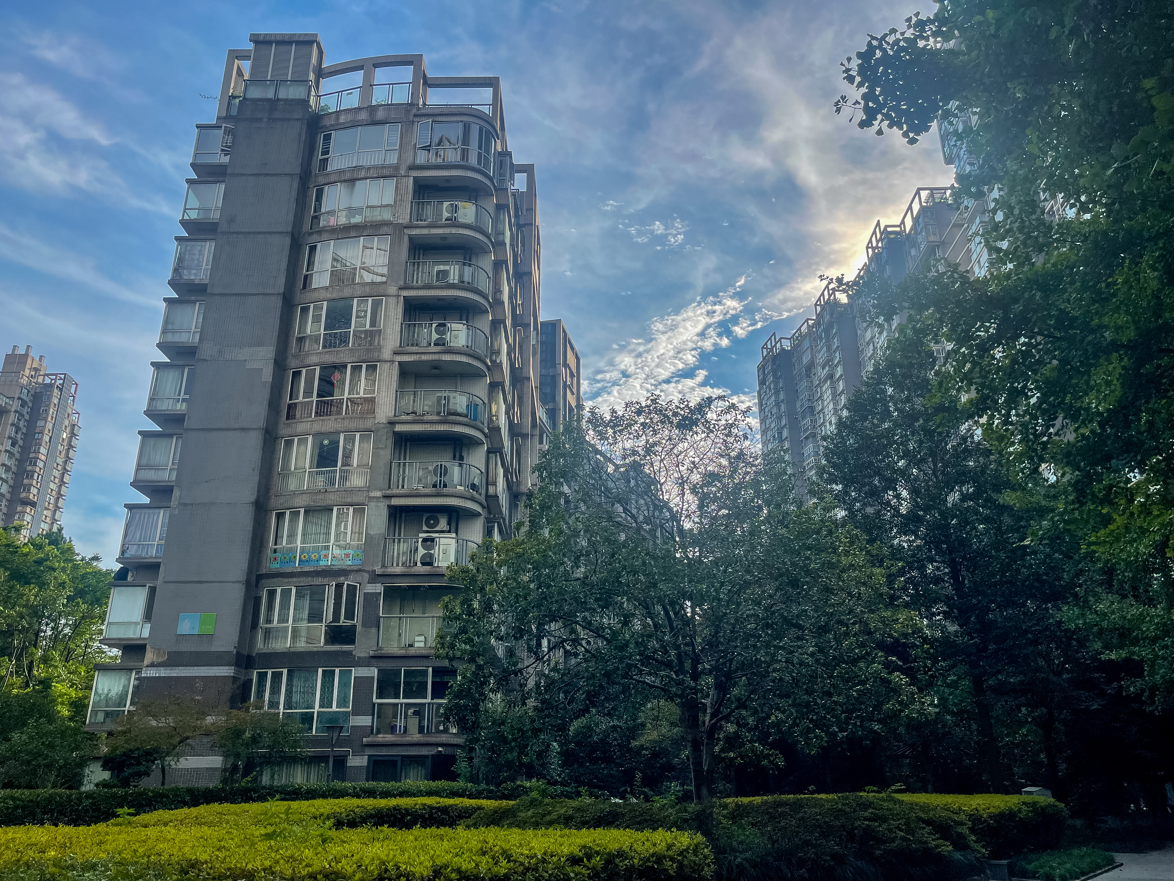 现代名苑小区实景 8