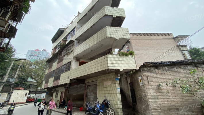 实验中学集资楼外景图