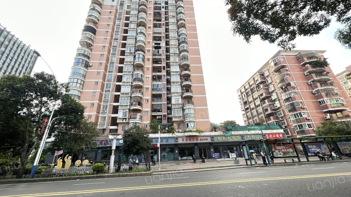 立马华庭外景图