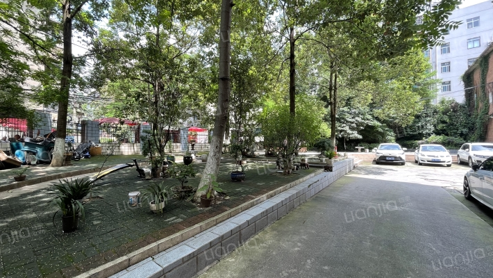 兴贵路36号外景图