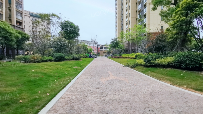 金凤新苑外景图