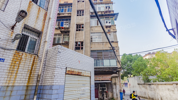 汉阳大街123号外景图