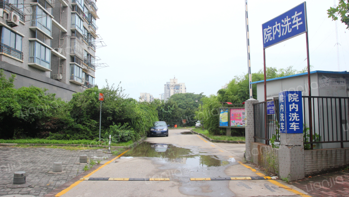 百步滨江外景图