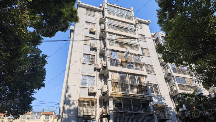 新沁园小区外景图