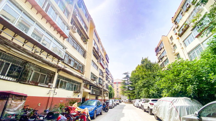 七里堡小区轻骑村外景图