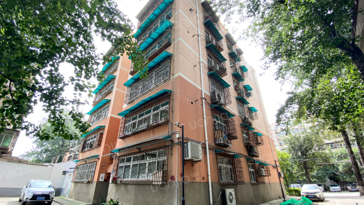 华山十六街坊外景图