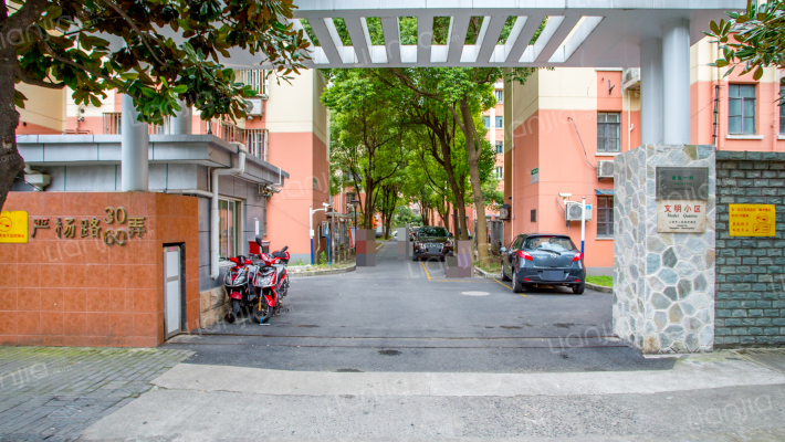 由由一村外景图