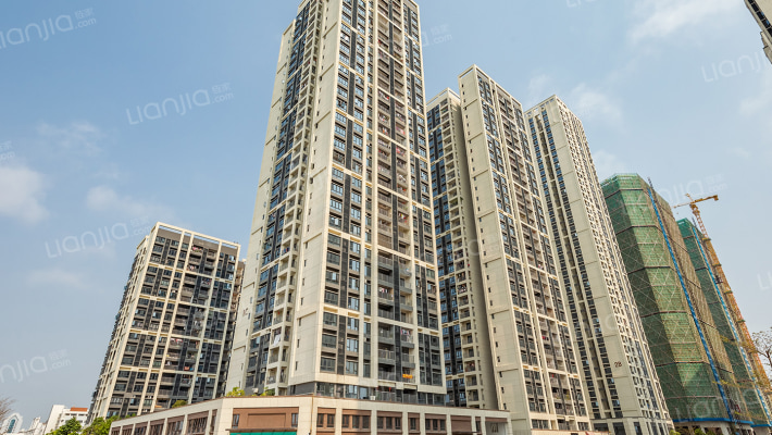 金地龙城中央一期外景图