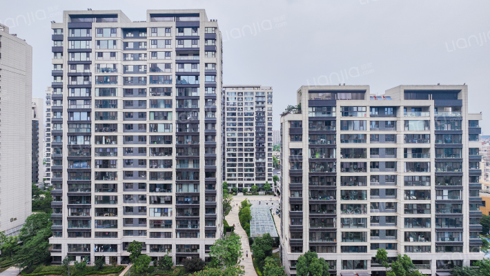 翡翠天际外景图